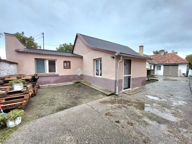 Eladó ház Várpalota 119 nm