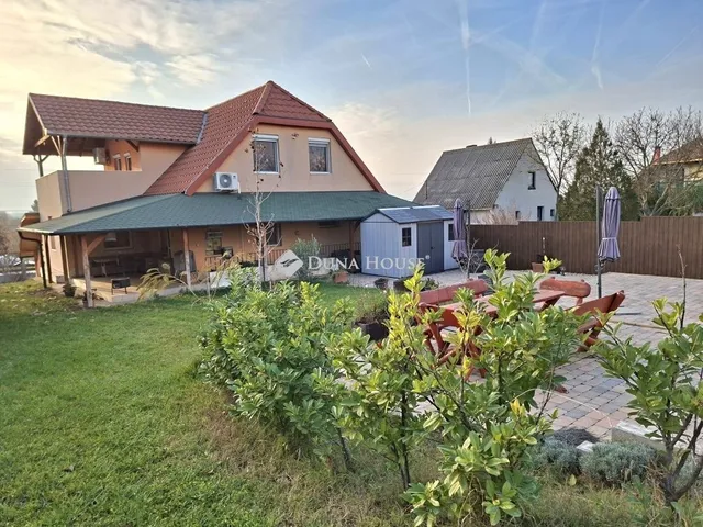 Eladó ház Seregélyes 307 nm