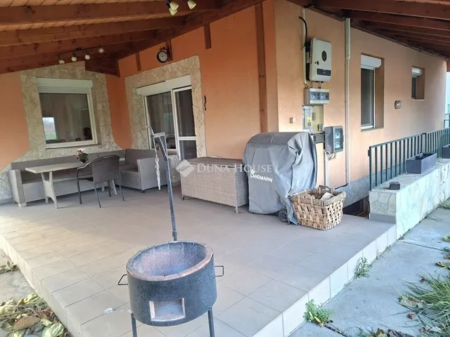 Eladó ház Seregélyes 307 nm