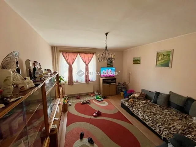 Eladó ház Lovasberény 175 nm