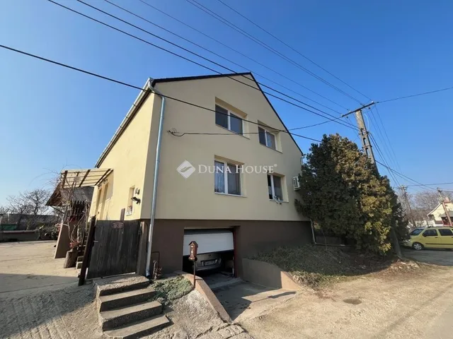 Eladó ház Lovasberény 175 nm