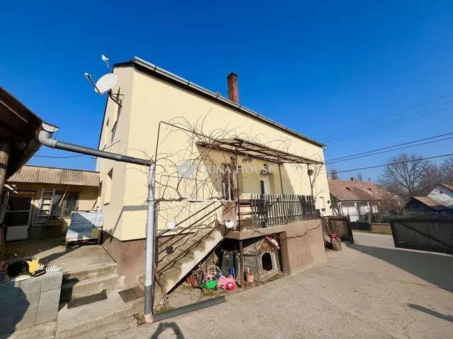 Eladó ház Lovasberény 175 nm