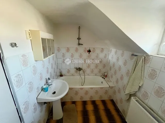 Eladó ház Lovasberény 175 nm