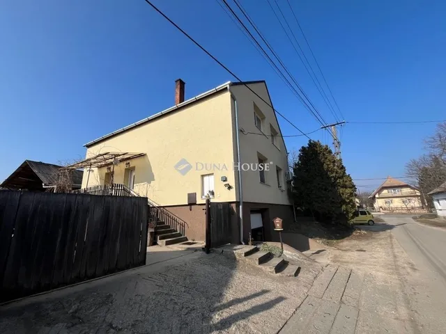 Eladó ház Lovasberény 175 nm