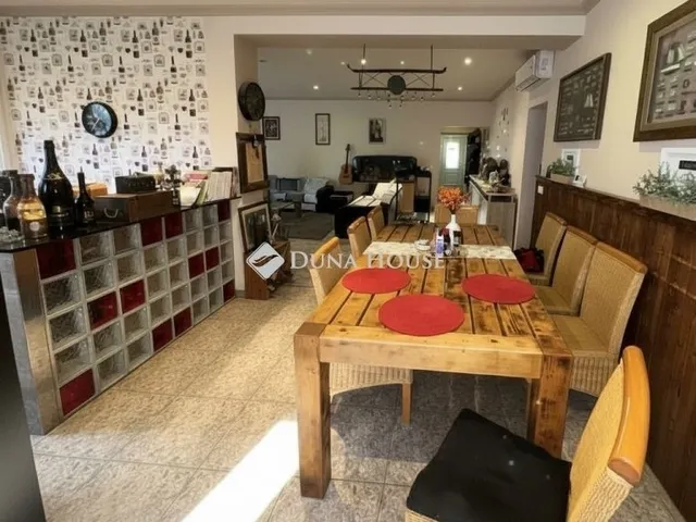 Eladó ház Sárszentmihály 280 nm