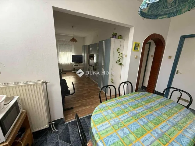 Eladó ház Lovasberény 179 nm