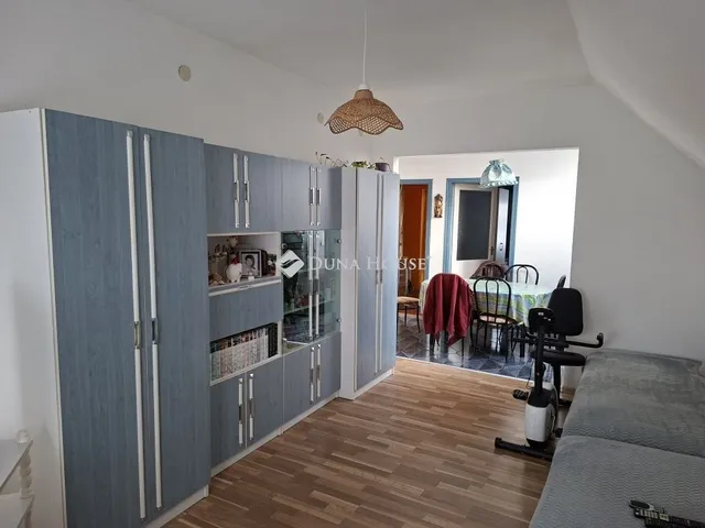 Eladó ház Lovasberény 179 nm