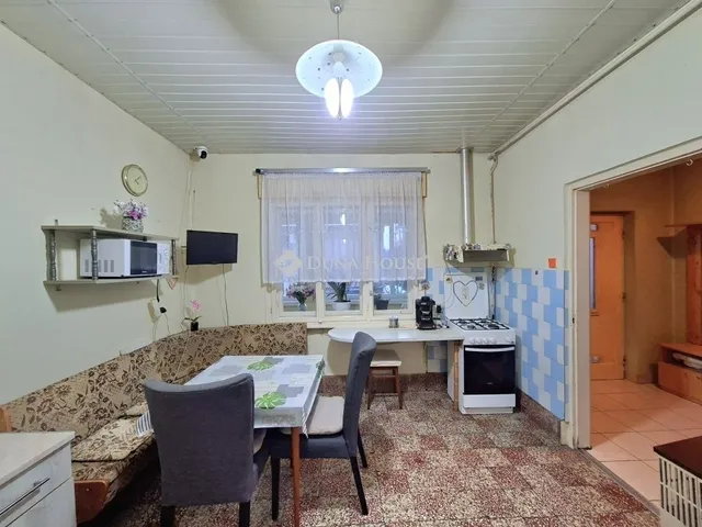 Eladó ház Soponya 93 nm