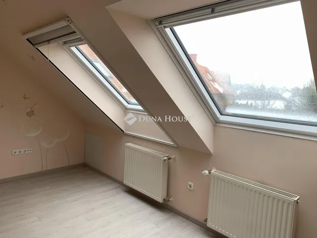 Eladó lakás Székesfehérvár, Öreghegy 100 nm