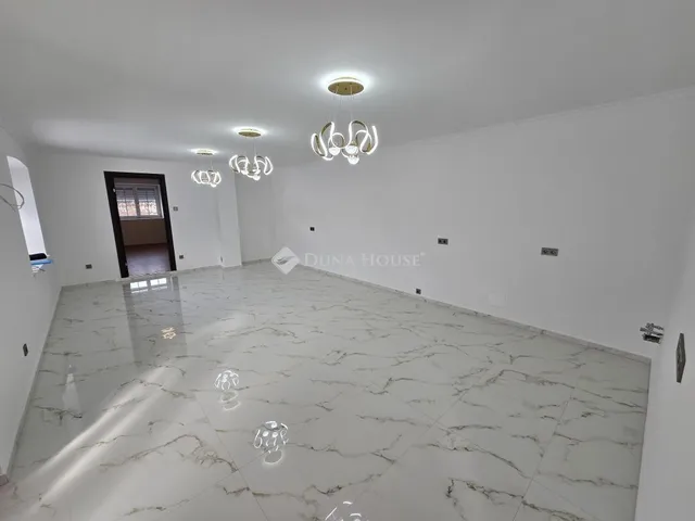 Eladó ház Lajoskomárom 98 nm