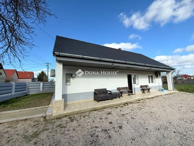 Eladó ház Aba 65 nm
