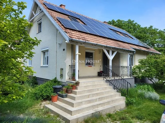 Eladó ház Úrhida 150 nm