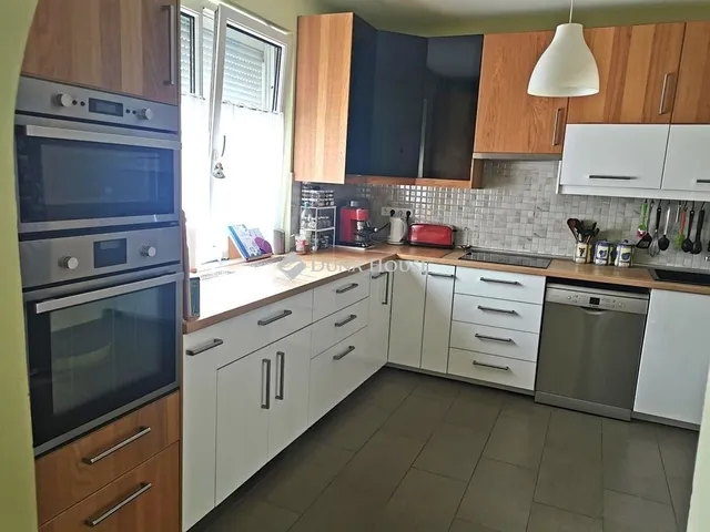 Eladó ház Úrhida 150 nm