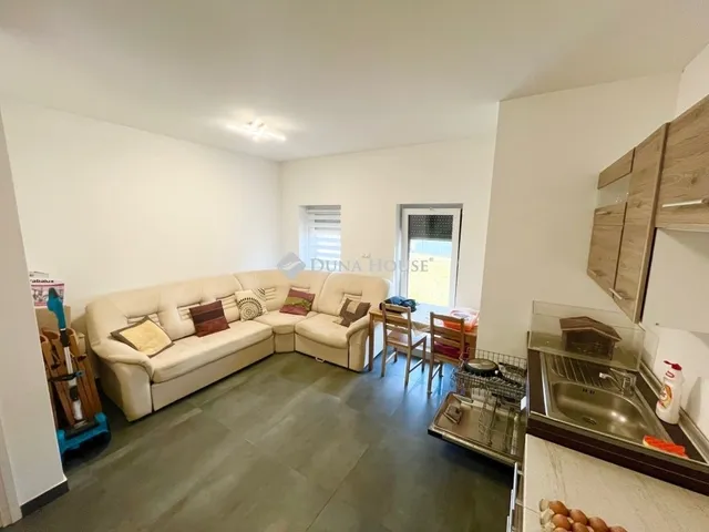 Eladó ház Kőszárhegy 166 nm