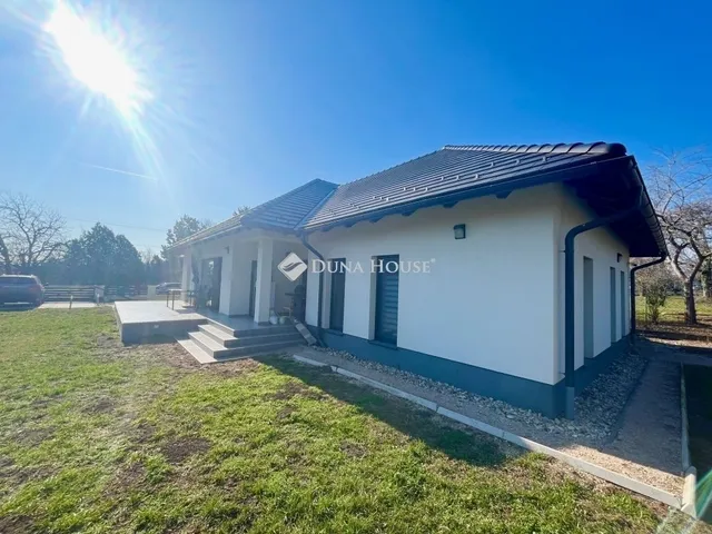 Eladó ház Kőszárhegy 166 nm