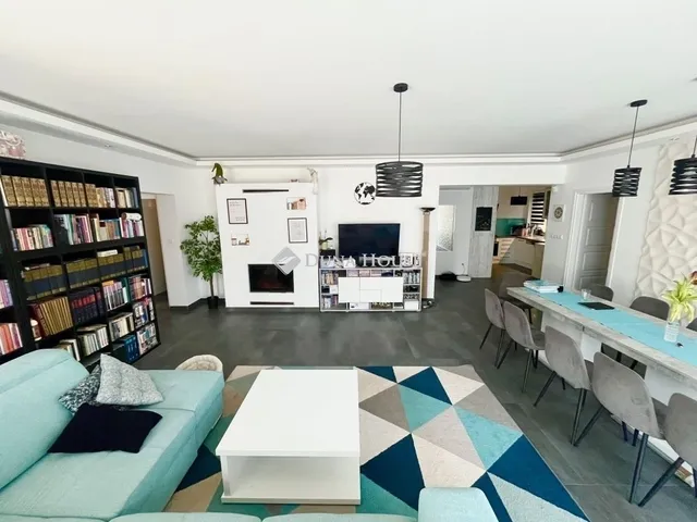 Eladó ház Kőszárhegy 166 nm