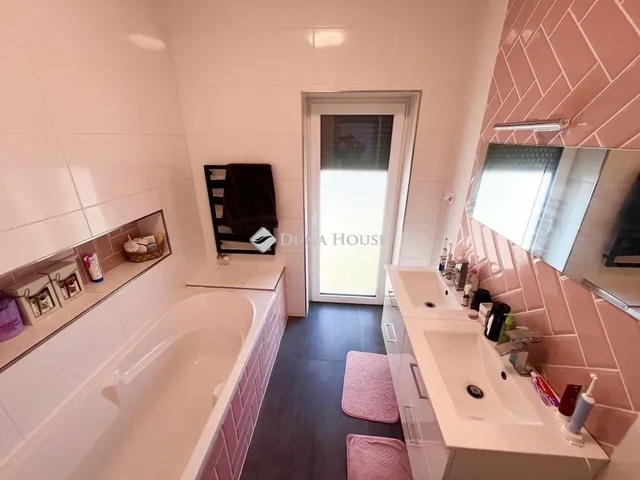 Eladó ház Kőszárhegy 166 nm