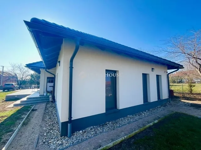 Eladó ház Kőszárhegy 166 nm