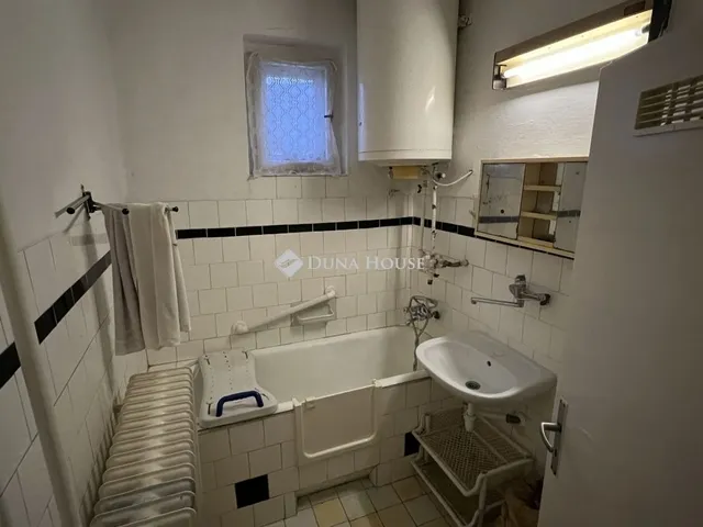 Eladó ház Bakonycsernye 76 nm