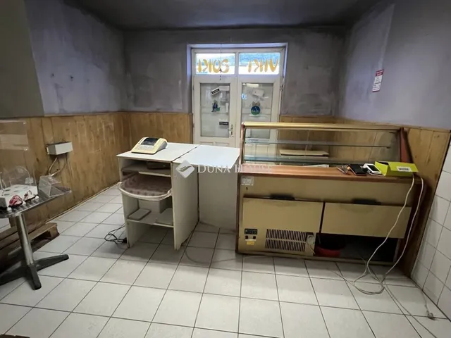 Eladó ház Sárkeresztúr 93 nm