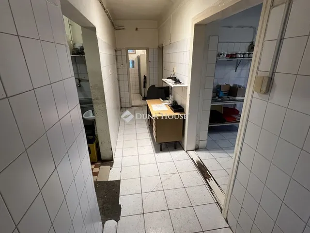 Eladó ház Sárkeresztúr 93 nm