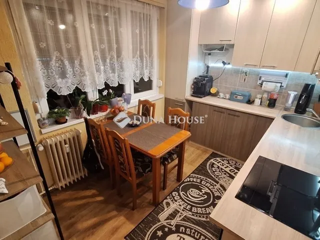 Eladó lakás Dunaújváros 46 nm