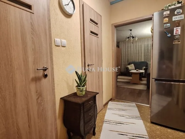 Eladó lakás Dunaújváros 46 nm