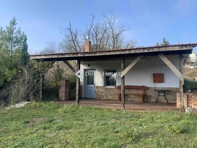 Eladó üdülő és hétvégi ház Pákozd 25 nm