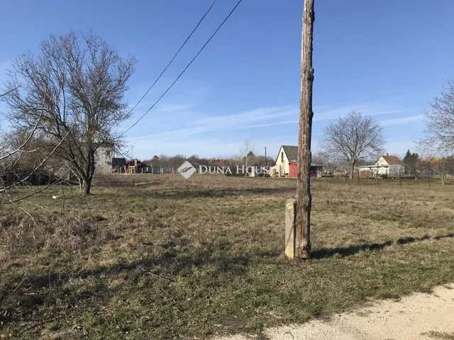 Eladó telek Kőszárhegy 2493 nm