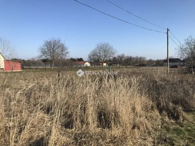 Eladó telek Kőszárhegy 2493 nm