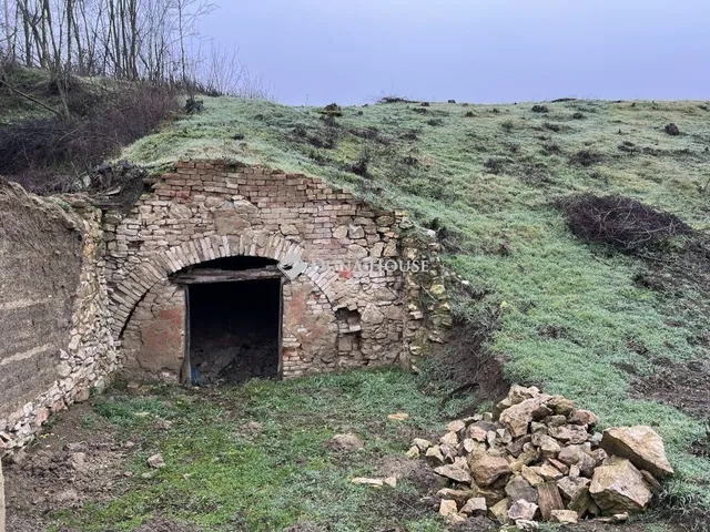 Eladó telek Jenő 1216 nm