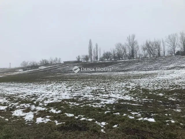 Eladó telek Fehérvárcsurgó 5402 nm