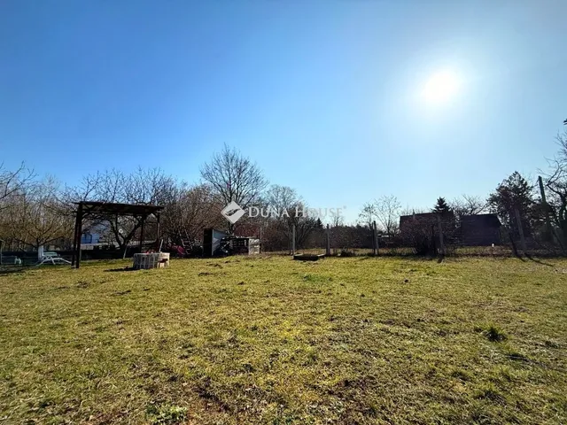 Eladó telek Székesfehérvár 571 nm