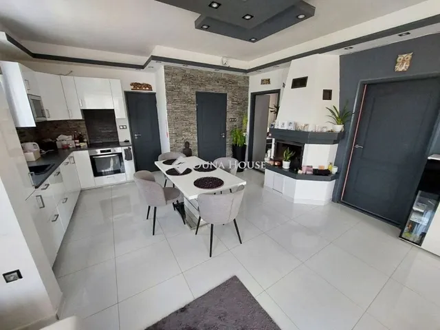 Eladó ház Székesfehérvár 200 nm