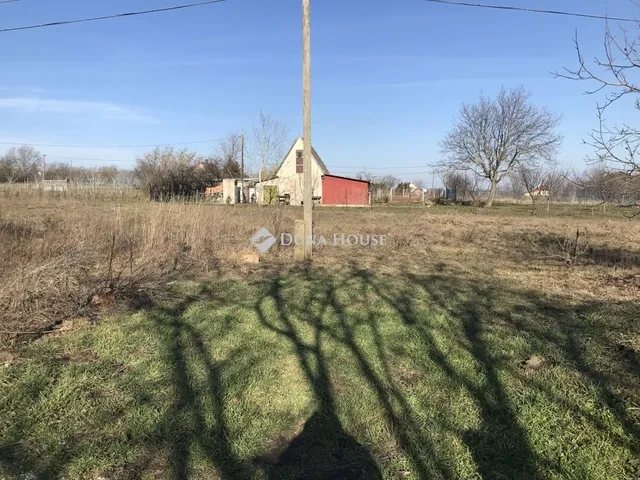 Eladó telek Kőszárhegy 2493 nm