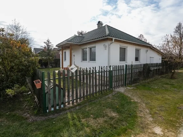 Eladó ház Csákvár 409 nm