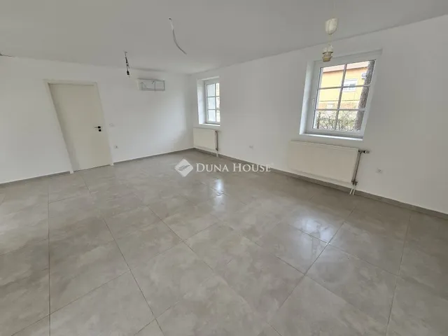 Eladó ház Szabadbattyán 101 nm