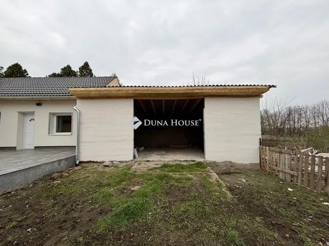 Eladó ház Előszállás 77 nm