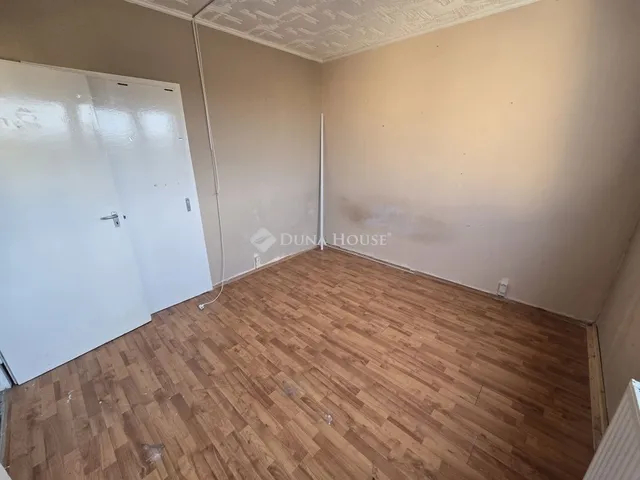 Eladó lakás Várpalota 62 nm