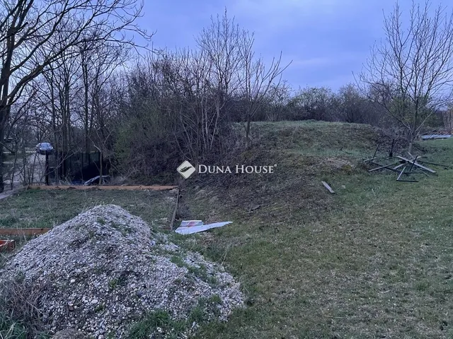 Eladó telek Sárszentmihály 1726 nm