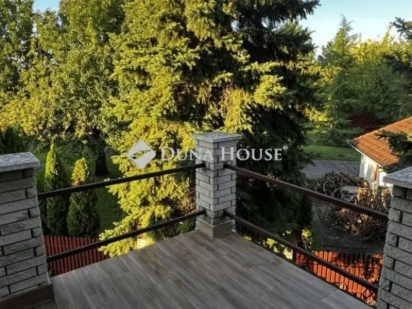 Eladó ház Dunaújváros 293 nm