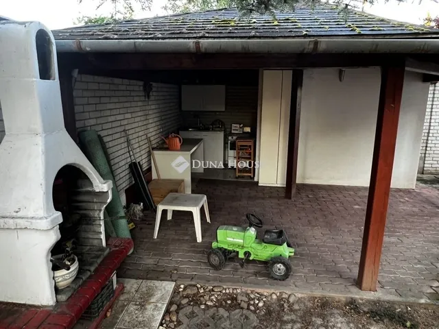 Eladó ház Dunaújváros 293 nm