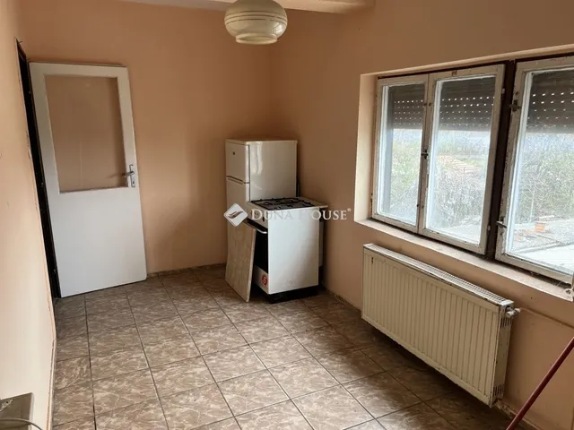 Eladó ház Sárbogárd 295 nm