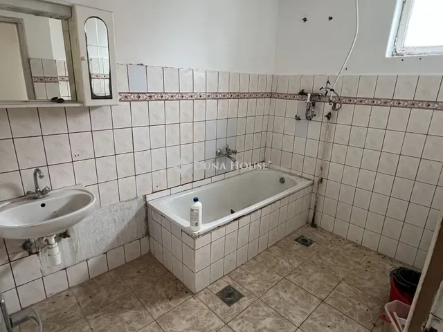 Eladó ház Sárbogárd 295 nm