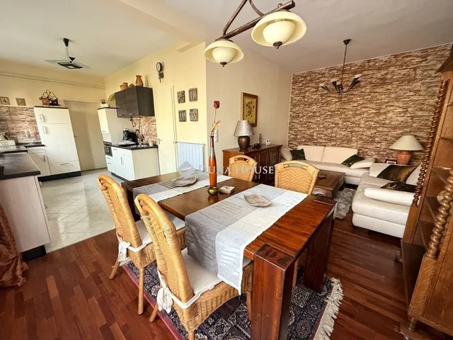 Eladó lakás Székesfehérvár, Palotaváros 65 nm