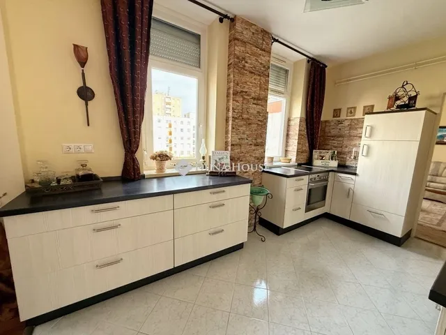 Eladó lakás Székesfehérvár, Palotaváros 65 nm