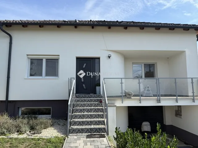 Eladó ház Pátka 320 nm
