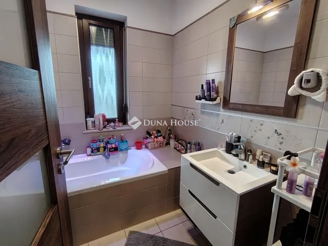 Eladó ház Gárdony 275 nm