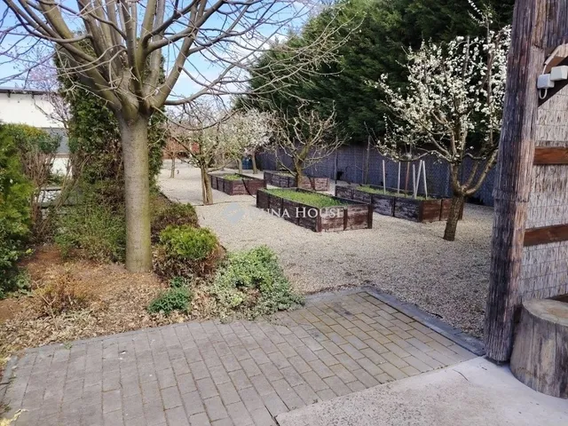 Eladó ház Gárdony 275 nm