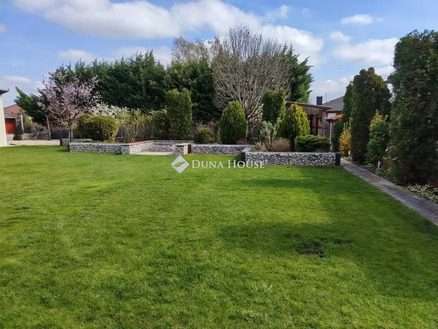 Eladó ház Gárdony 275 nm